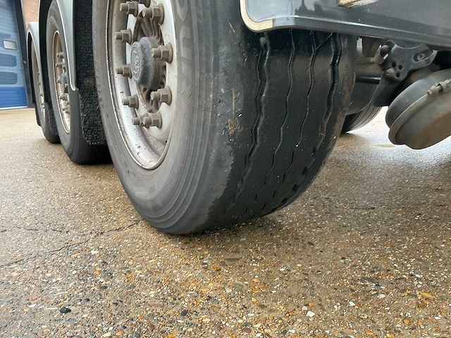 2018 kassbohrer multicont containerchassis oplegger - afbeelding 25 van  34