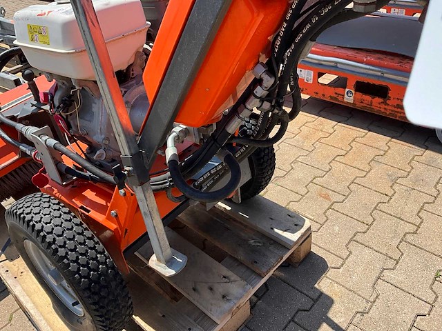 2018 kersten k 2000 g / efkm10037 zelfrijdende veegmachine - afbeelding 13 van  15