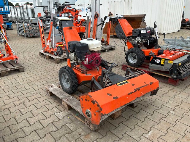2018 kersten k 2000 g / efkm10037 zelfrijdende veegmachine - afbeelding 12 van  15