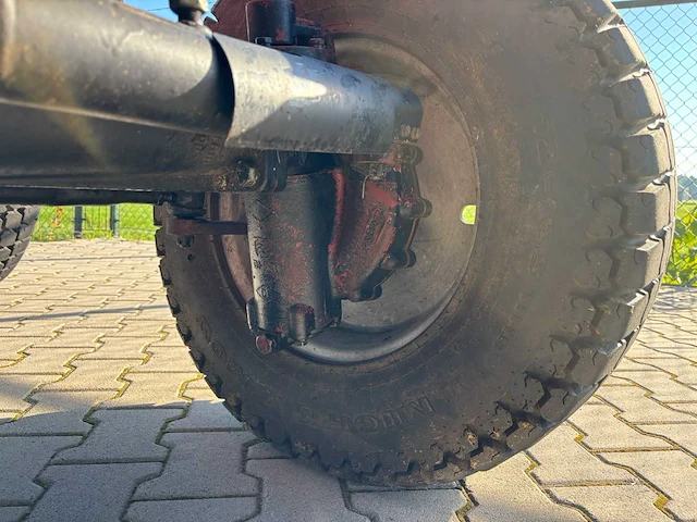 2018 knegt 504g3 4wd tractor met stoll fc 550 p voorlader, vorken en grondbak - afbeelding 35 van  47