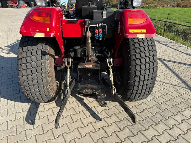 2018 knegt 504g3 4wd tractor met stoll fc 550 p voorlader, vorken en grondbak - afbeelding 41 van  47