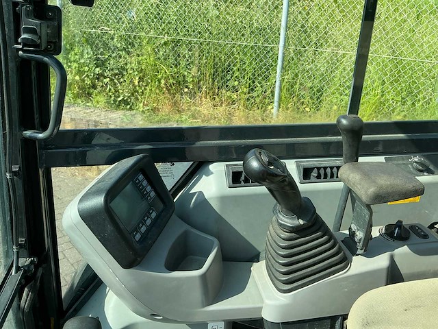 2018 komatsu pc35mr midigraafmachine - afbeelding 25 van  37