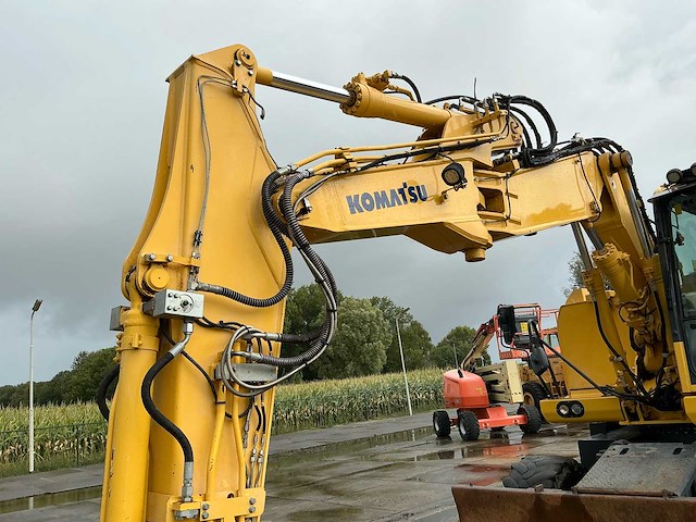 2018 komatsu pw148-10 banden graafmachine - afbeelding 2 van  26