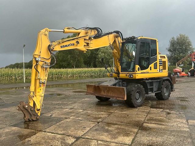 2018 komatsu pw148-10 banden graafmachine - afbeelding 1 van  26