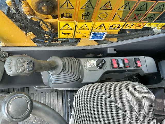2018 komatsu pw148-10 banden graafmachine - afbeelding 28 van  40