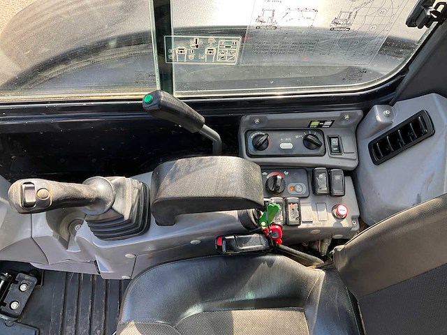 2018 kubota kx042-4 minigraafmachine - afbeelding 33 van  36