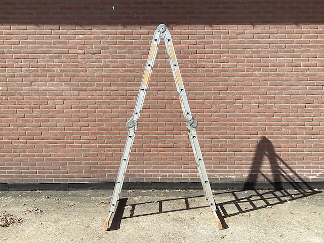 2018 layher 1057-116 vouwladder - afbeelding 4 van  6