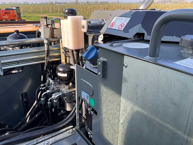 2018 liebherr a914 litronic banden graafmachine - afbeelding 3 van  57