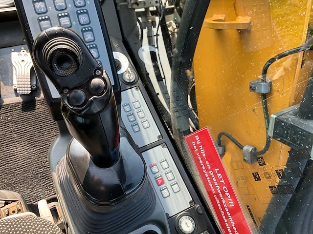 2018 liebherr a914 litronic banden graafmachine - afbeelding 20 van  57