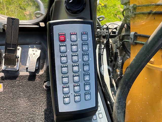 2018 liebherr a914 litronic banden graafmachine - afbeelding 21 van  57