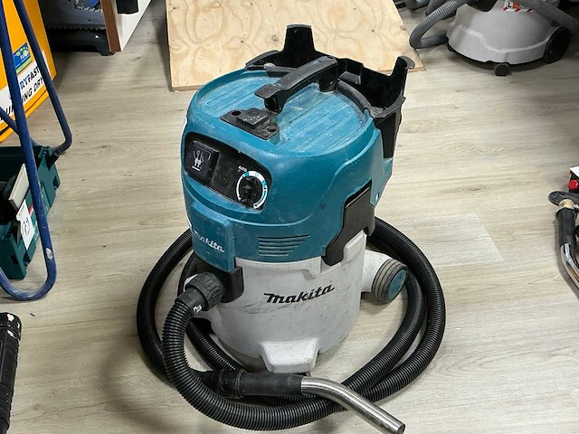 2018 makita vc3012l industriële stofzuiger - afbeelding 1 van  4