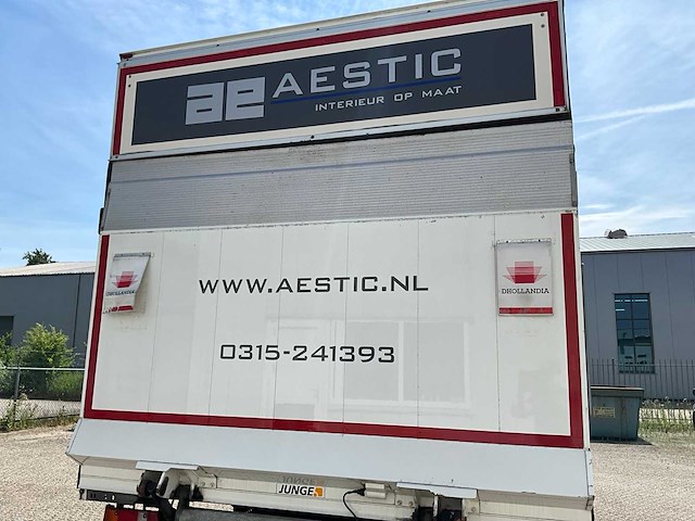 2018 man tgl8.180 bakwagen met laadklep - afbeelding 1 van  8