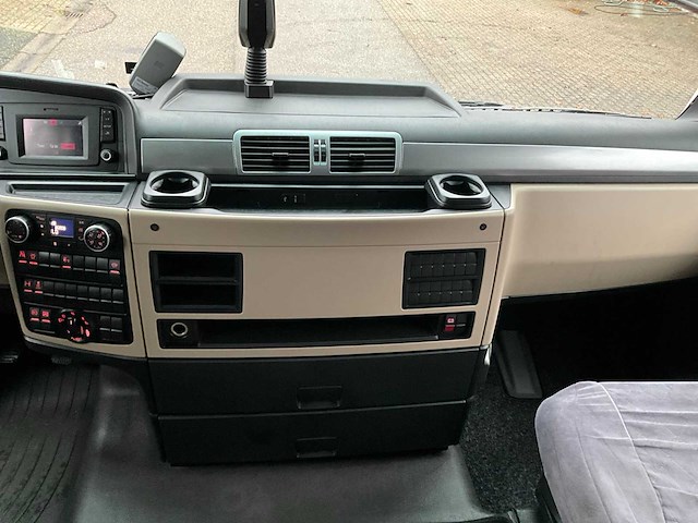 2018 man tgx 18.460 4x2 euro6 vrachtwagen - afbeelding 22 van  38