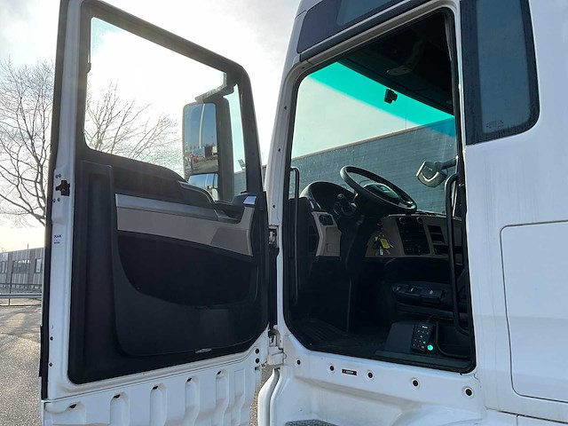 2018 man tgx 18.460 4x2 euro6 vrachtwagen - afbeelding 9 van  34