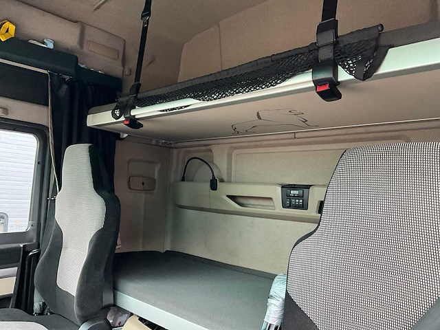 2018 man tgx 18.460 4x2 euro6 vrachtwagen - afbeelding 24 van  35