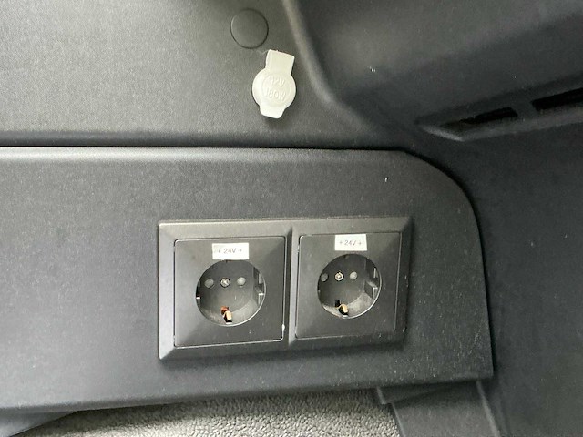 2018 man tgx 18.460 opleggertrekker - afbeelding 18 van  42