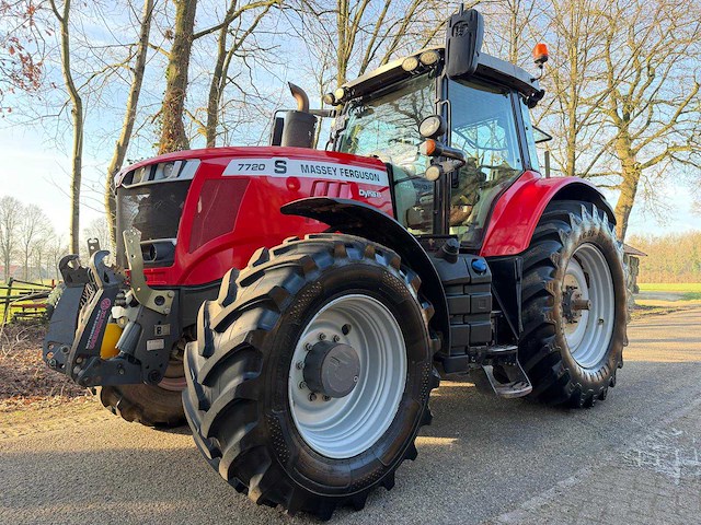 2018 massey ferguson 7720s dyna 6 vierwielaangedreven landbouwtractor - afbeelding 2 van  9