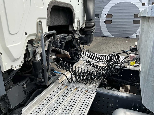 2018 mercedes-benz actros 1836 euro6 vrachtwagen met veldhuizen oplegger - afbeelding 9 van  54