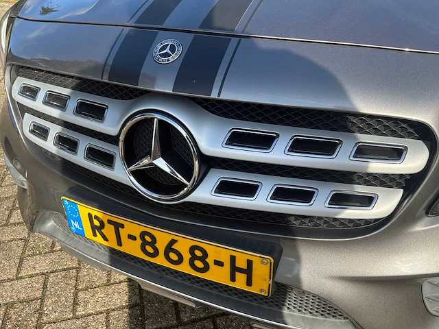 2018 mercedes-benz gla-klasse 180 personenauto - afbeelding 2 van  42