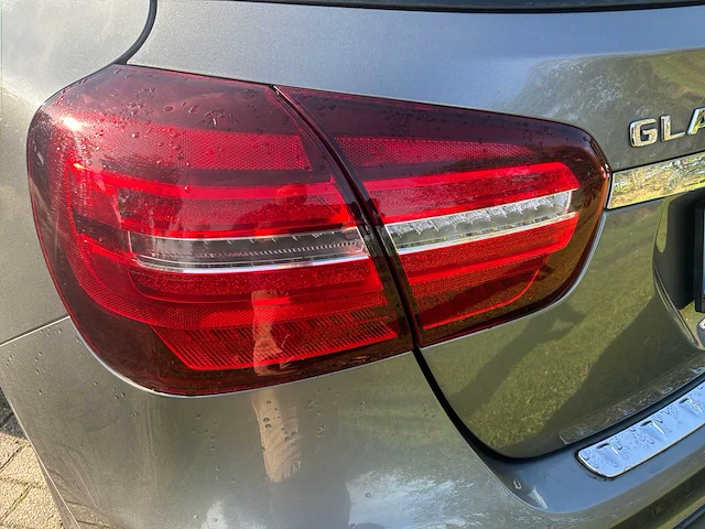 2018 mercedes-benz gla-klasse 180 personenauto - afbeelding 11 van  42