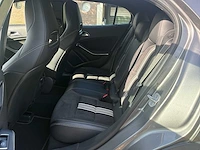 2018 mercedes-benz gla-klasse 180 personenauto - afbeelding 16 van  42