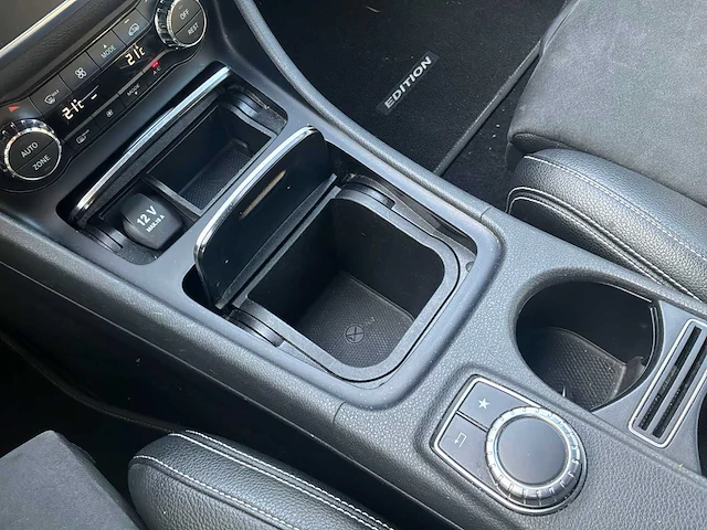 2018 mercedes-benz gla-klasse 180 personenauto - afbeelding 33 van  42