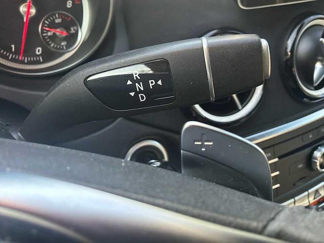 2018 mercedes-benz gla-klasse 180 personenauto - afbeelding 37 van  42