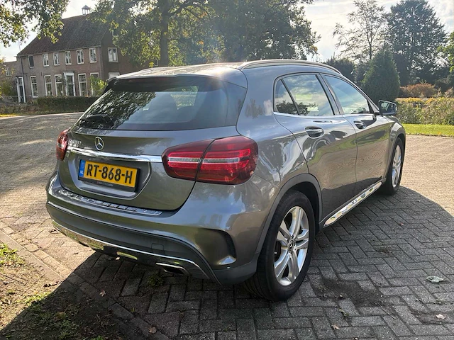 2018 mercedes-benz gla-klasse 180 personenauto - afbeelding 28 van  42
