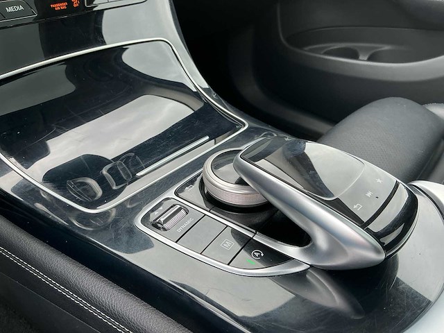 2018 mercedes-benz glc-klasse 350 d 4m. prem. plus amg personenauto - afbeelding 24 van  42