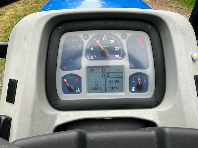 2018 new holland t4.75s tweewielaangedreven landbouwtractor - afbeelding 18 van  38