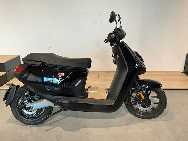 2018 niu m1 pro e-scooter - afbeelding 17 van  18