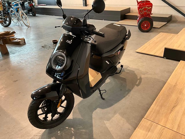 2018 niu m1 pro e-scooter - afbeelding 15 van  18