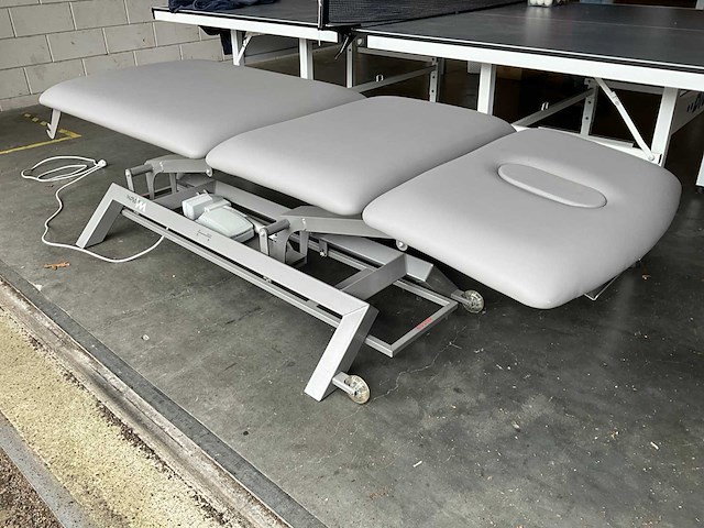 2018 novak tmc3 massagetafel / behandeltafel (elektrisch) - afbeelding 2 van  5
