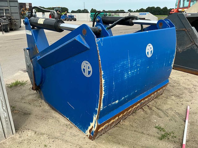 2018 nr1800ha uitkuilmachine - afbeelding 10 van  12