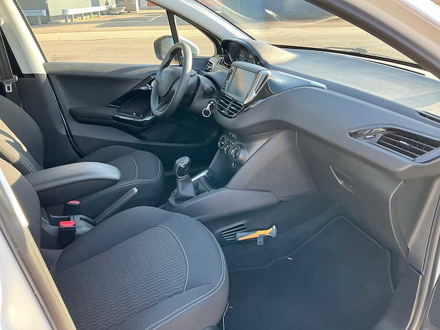 2018 peugeot 208 hatchback personenauto - afbeelding 7 van  26