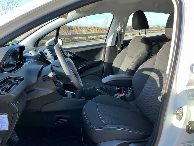 2018 peugeot 208 hatchback personenauto - afbeelding 19 van  26