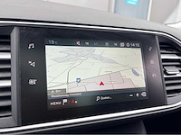2018 peugeot 308 sw 1.2 - automaat - pano - personenauto - afbeelding 2 van  17