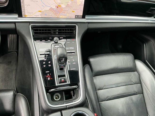 2018 porsche panamera 4 3.0 v6 personenauto - afbeelding 15 van  32
