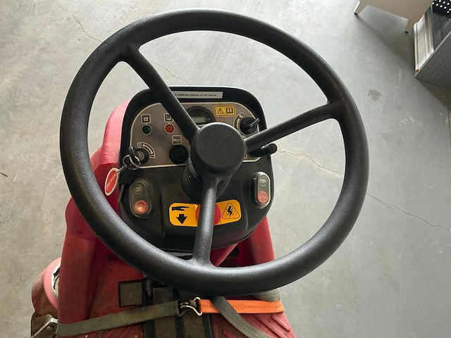2018 rcm drive t702r zelfrijdende veegmachine - afbeelding 6 van  19