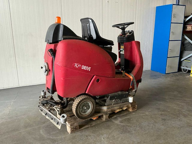2018 rcm drive t702r zelfrijdende veegmachine - afbeelding 15 van  19