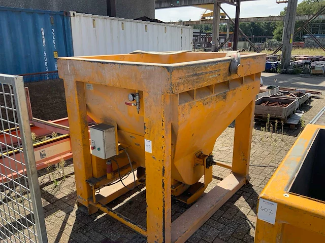 2018 rotonde roerwerk kubel - afbeelding 1 van  11