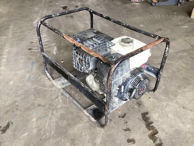 2018 sdmo ect 7000 f noodstroomaggregaat - afbeelding 1 van  4