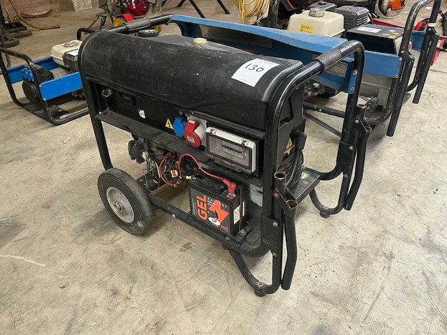 2018 sdmo technic 7500avr 6,5kva benzine aggregaat - afbeelding 1 van  10