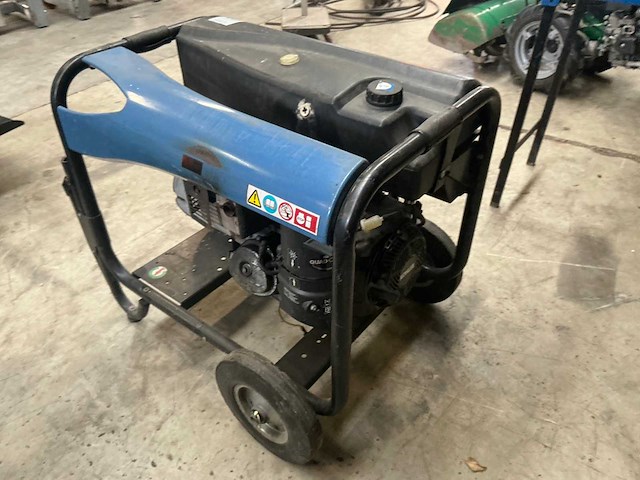 2018 sdmo technic 7500avr 6,5kva benzine aggregaat - afbeelding 5 van  10