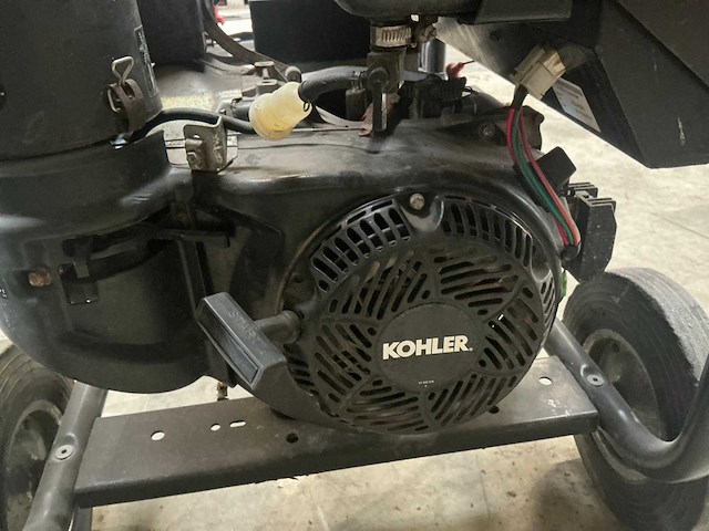 2018 sdmo technic 7500avr 6,5kva benzine aggregaat - afbeelding 6 van  10