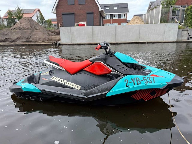 2018 seadoo spark met trailer - afbeelding 5 van  9
