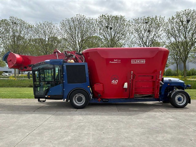 2018 siloking premium 2215-22 zelfrijdende voermengwagen - afbeelding 29 van  31