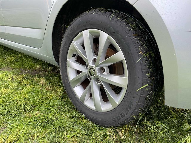 2018 skoda octavia combi 1.6 tdi clever ed. personenauto - afbeelding 2 van  13