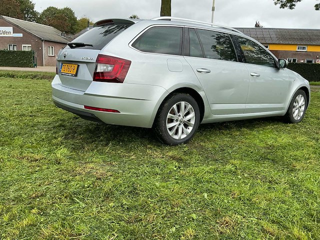 2018 skoda octavia combi 1.6 tdi clever ed. personenauto - afbeelding 9 van  13