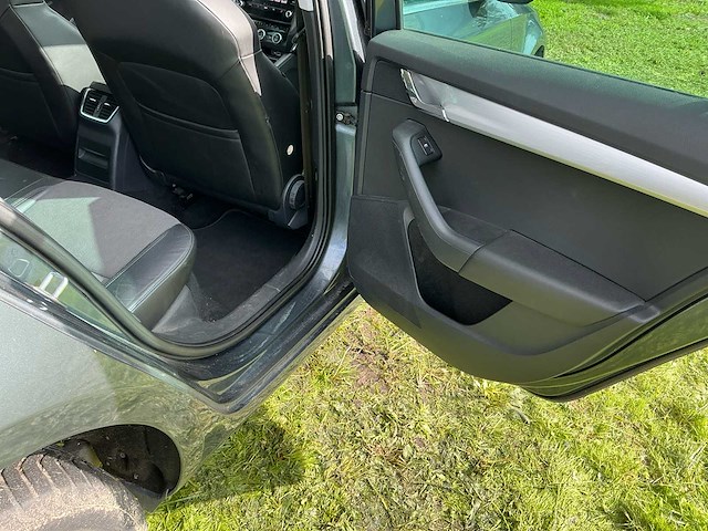 2018 skoda octavia combi 1.6 tdi clever ed. personenauto - afbeelding 23 van  33